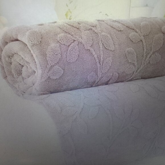 Soft plush throw blanket cover for bed, sofa couch contemporary solid color NWT - Picture 4 of 5